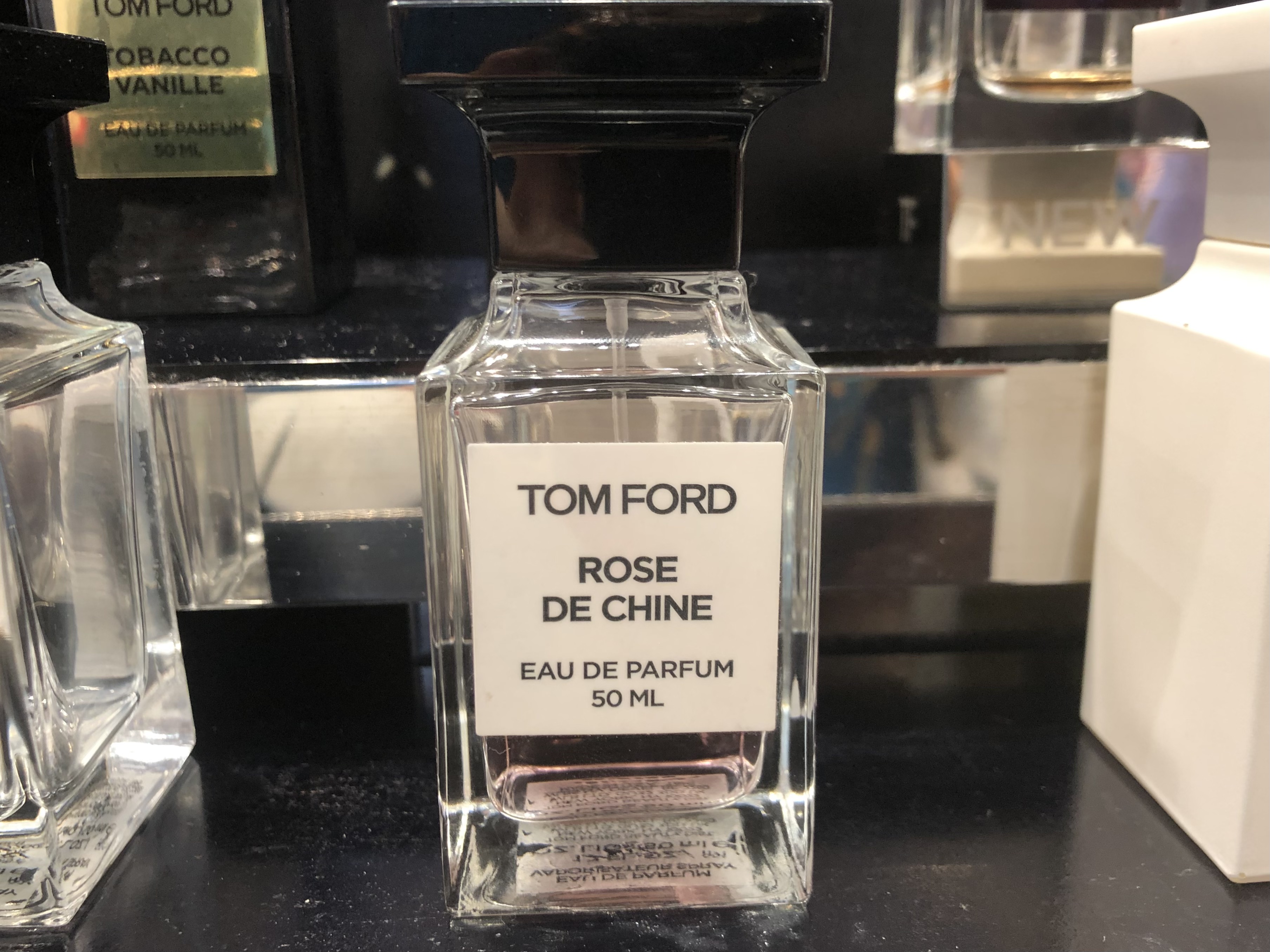 トムフォードの最新作。自由奔放で無邪気なバラを表す「ROSE DE CHINE 