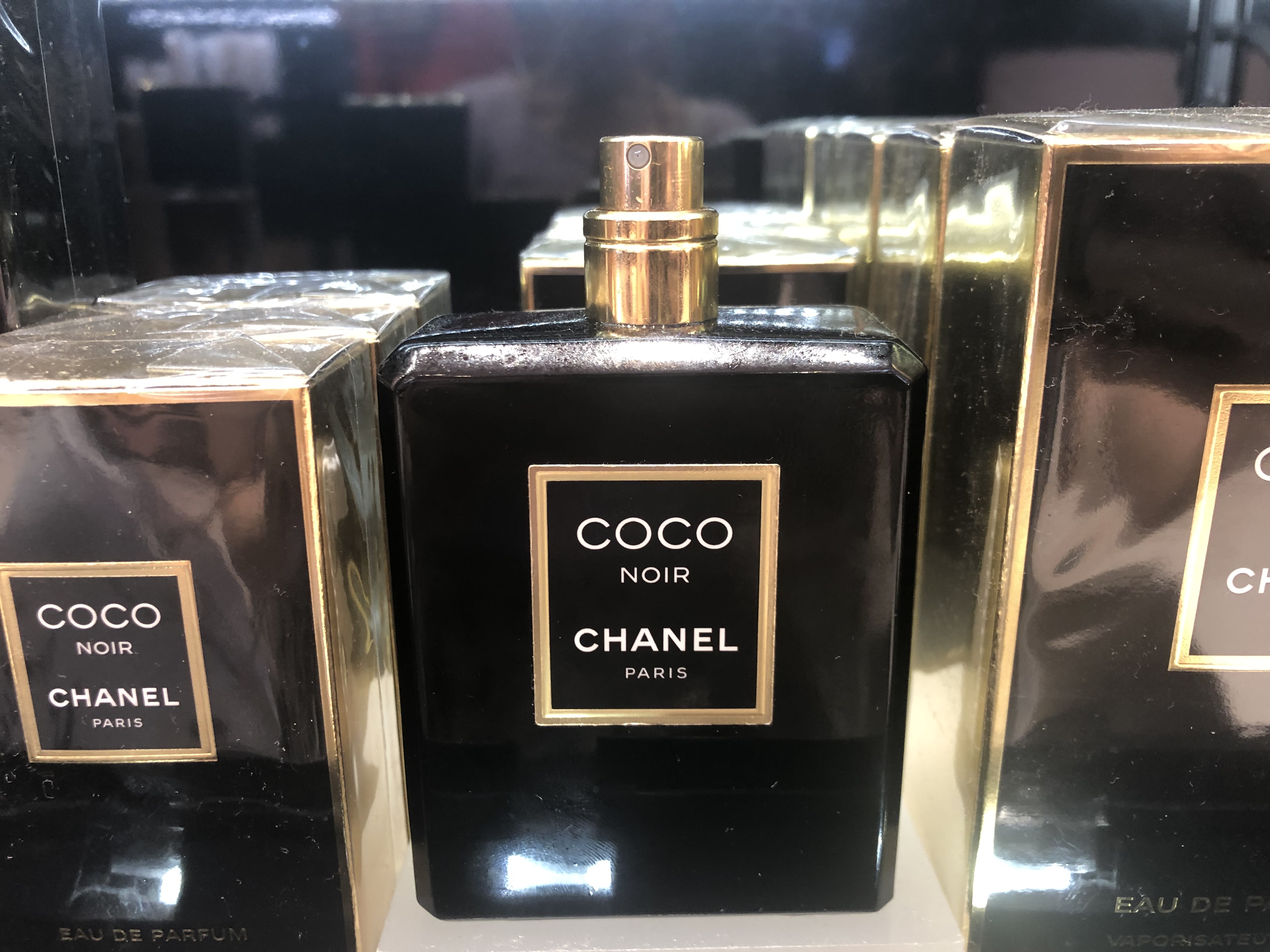 バロック的な夜の香り、現代のオリエンタル香水「COCO NOIR（ココ
